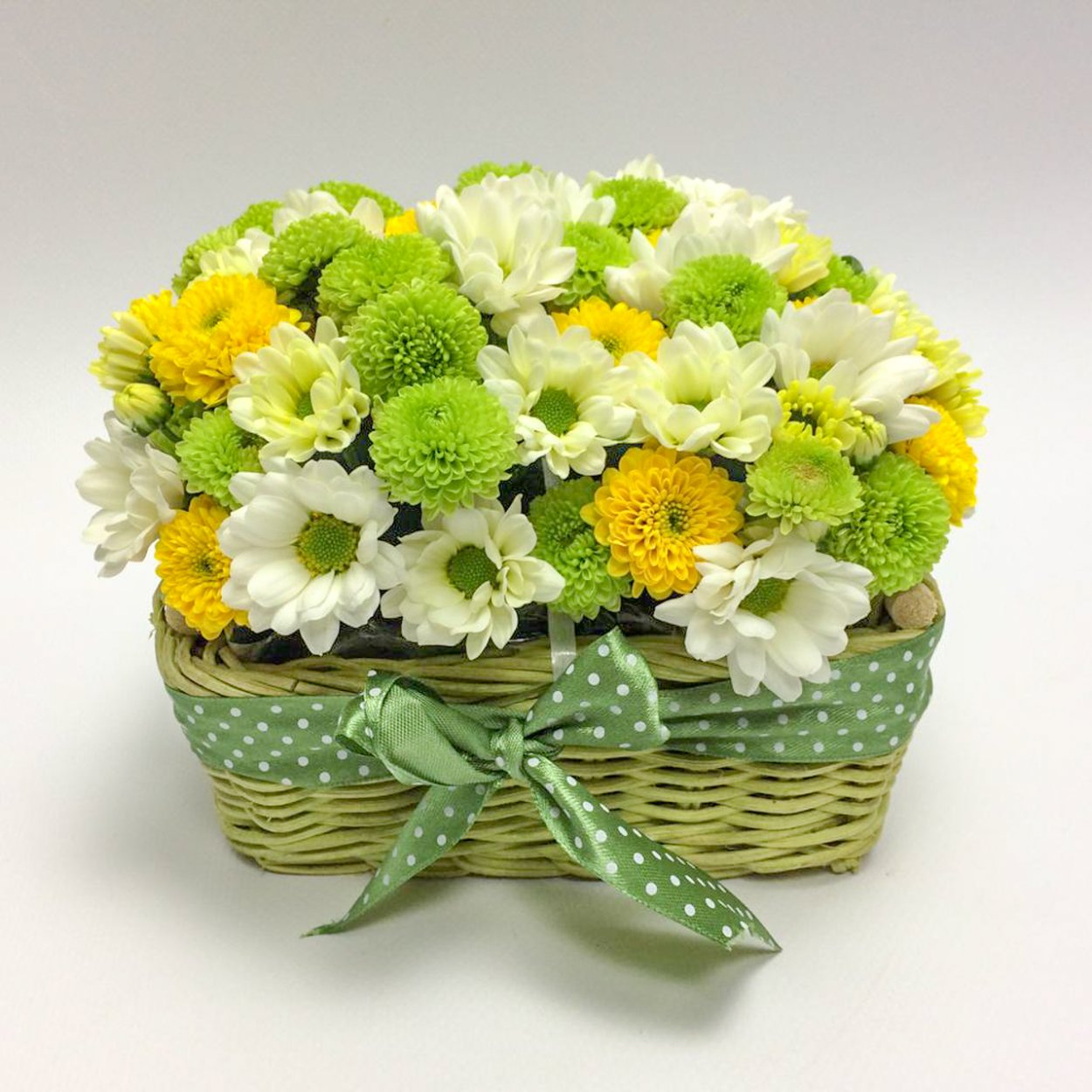 Композиция из хризантемы Сантини