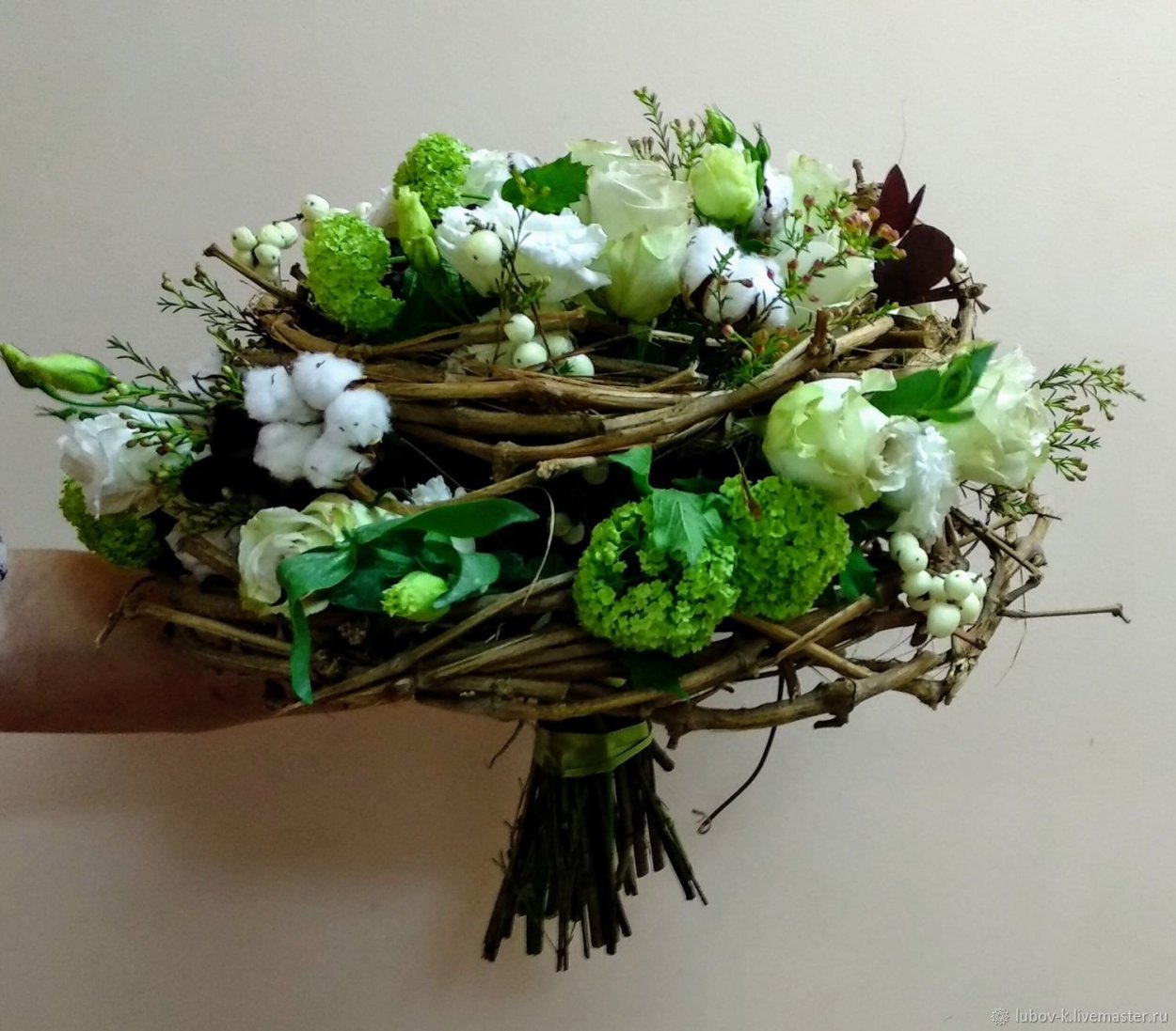 Букет с березовыми ветками