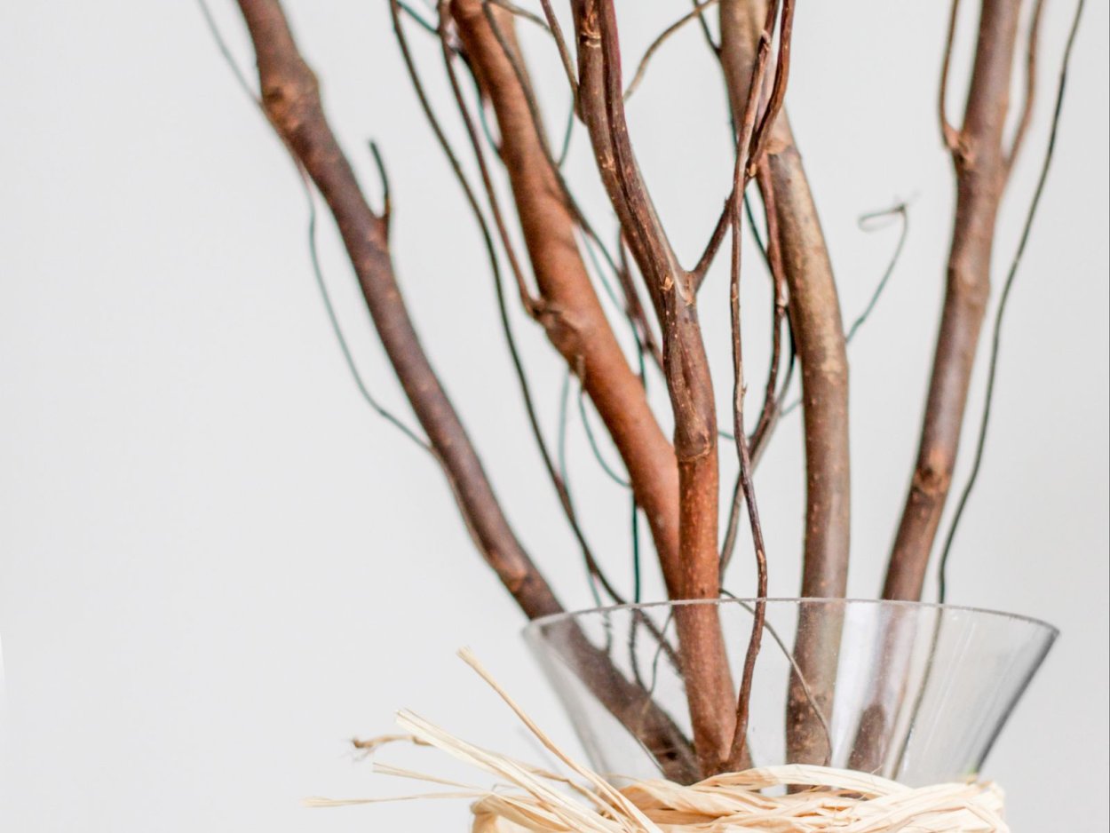 Букет на каркасе из веток