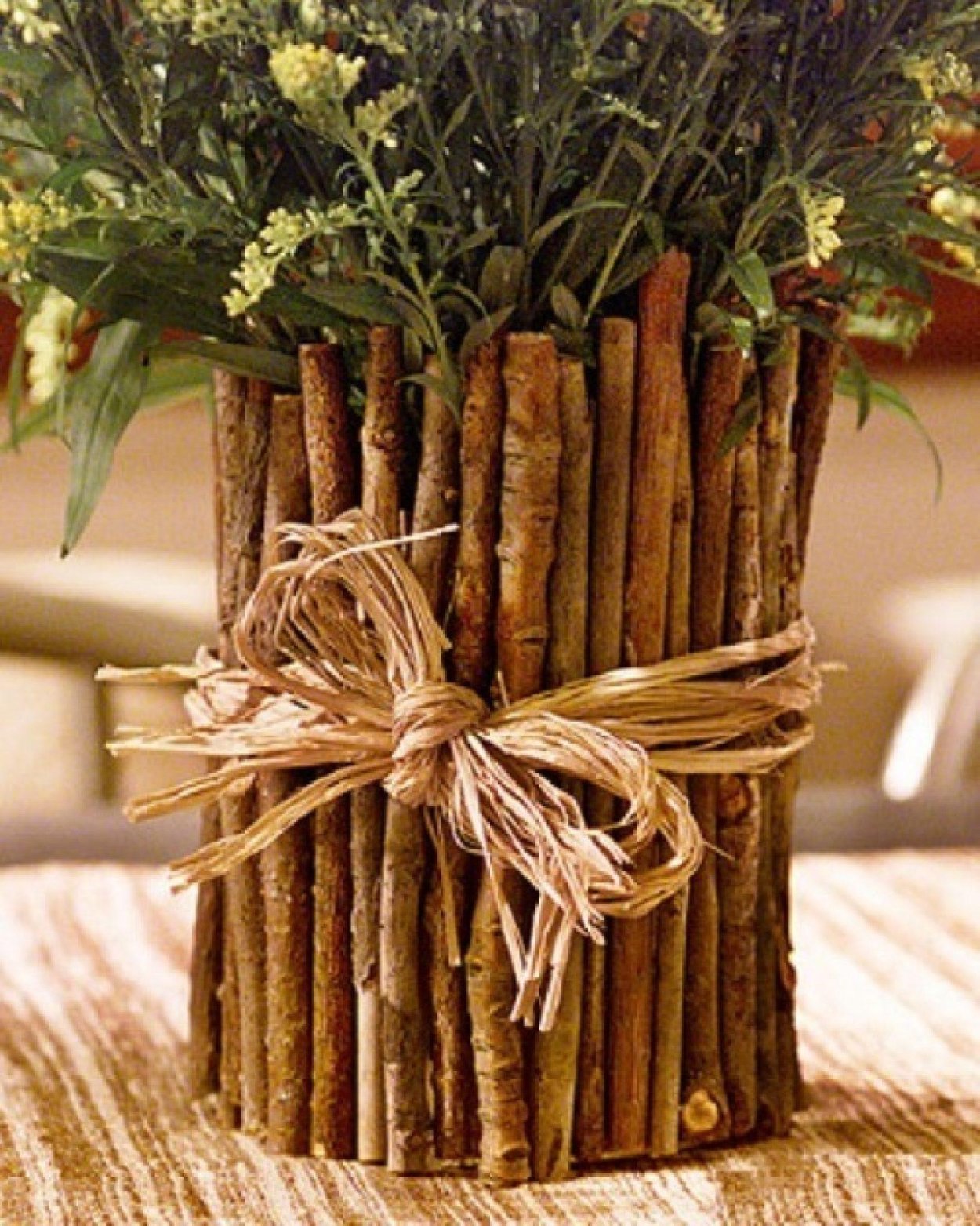 Цветочный горшок из веток