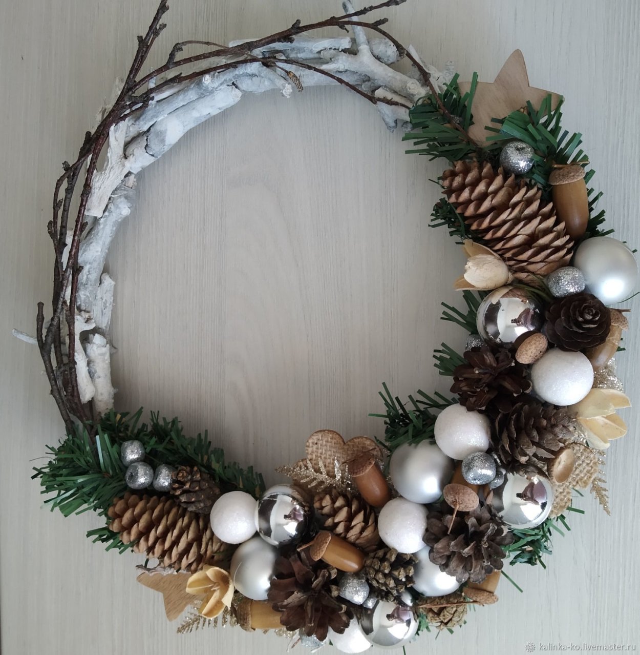 Венок из ивовых прутьев