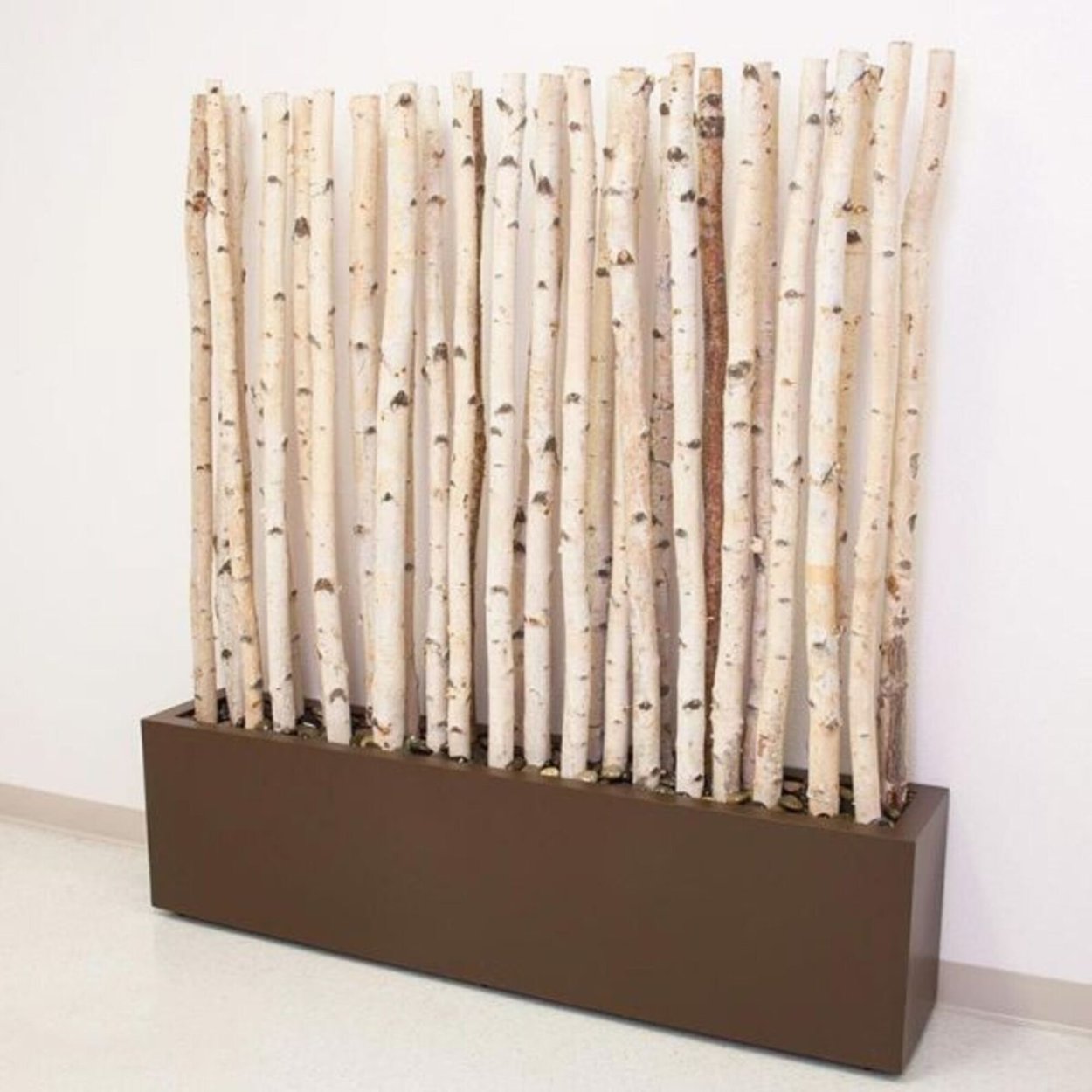 Деревья из дерева для фотозоны