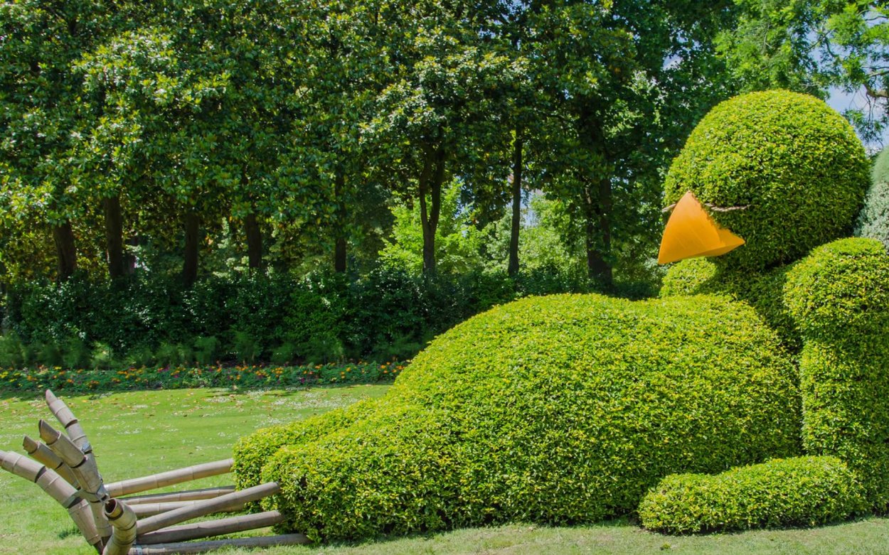 Топиарная Парковая скульптура