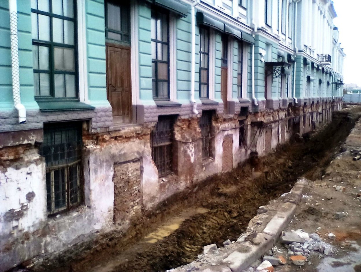 Омск. Раскопанный музей Врубеля