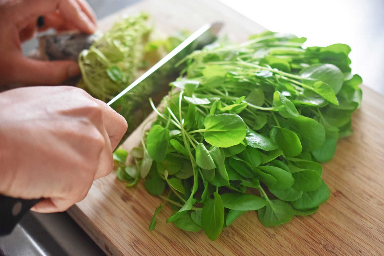 Салатные листья Кресс