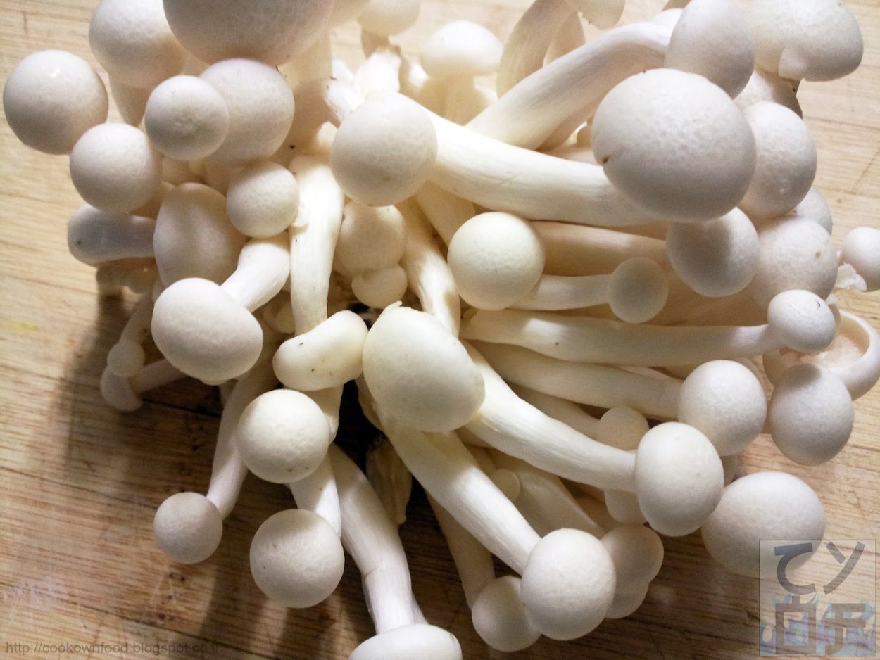 Мраморные опята Бунапи шимиджи