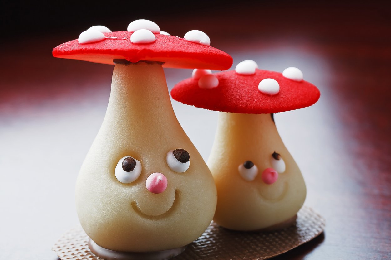 Марципановый гриб