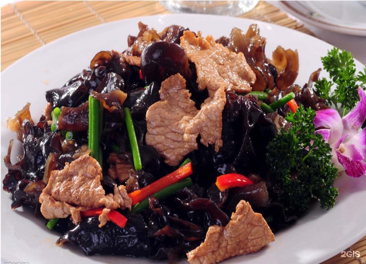 Салат с древесными грибами