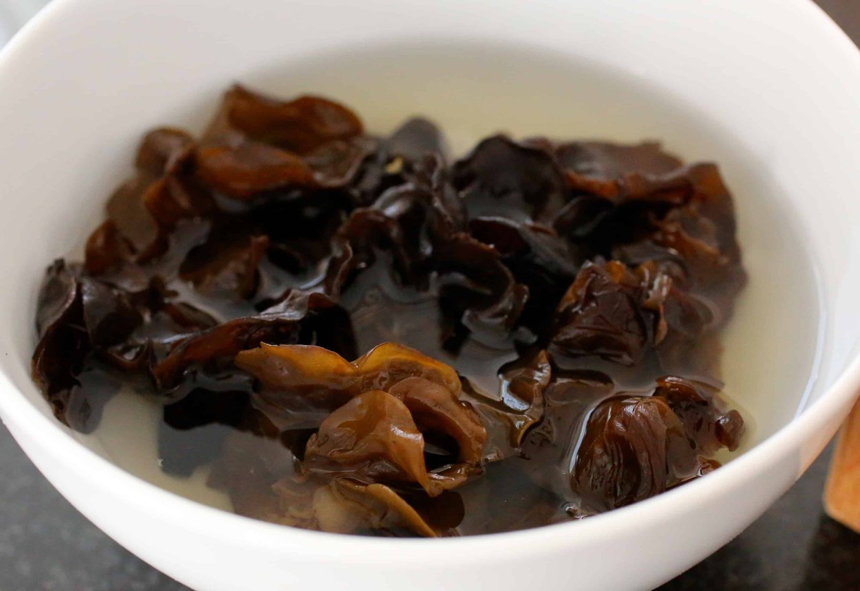 Древесные грибы коричневые