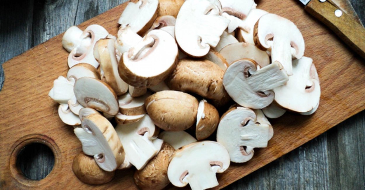 Грибы шампиньоны слайсами