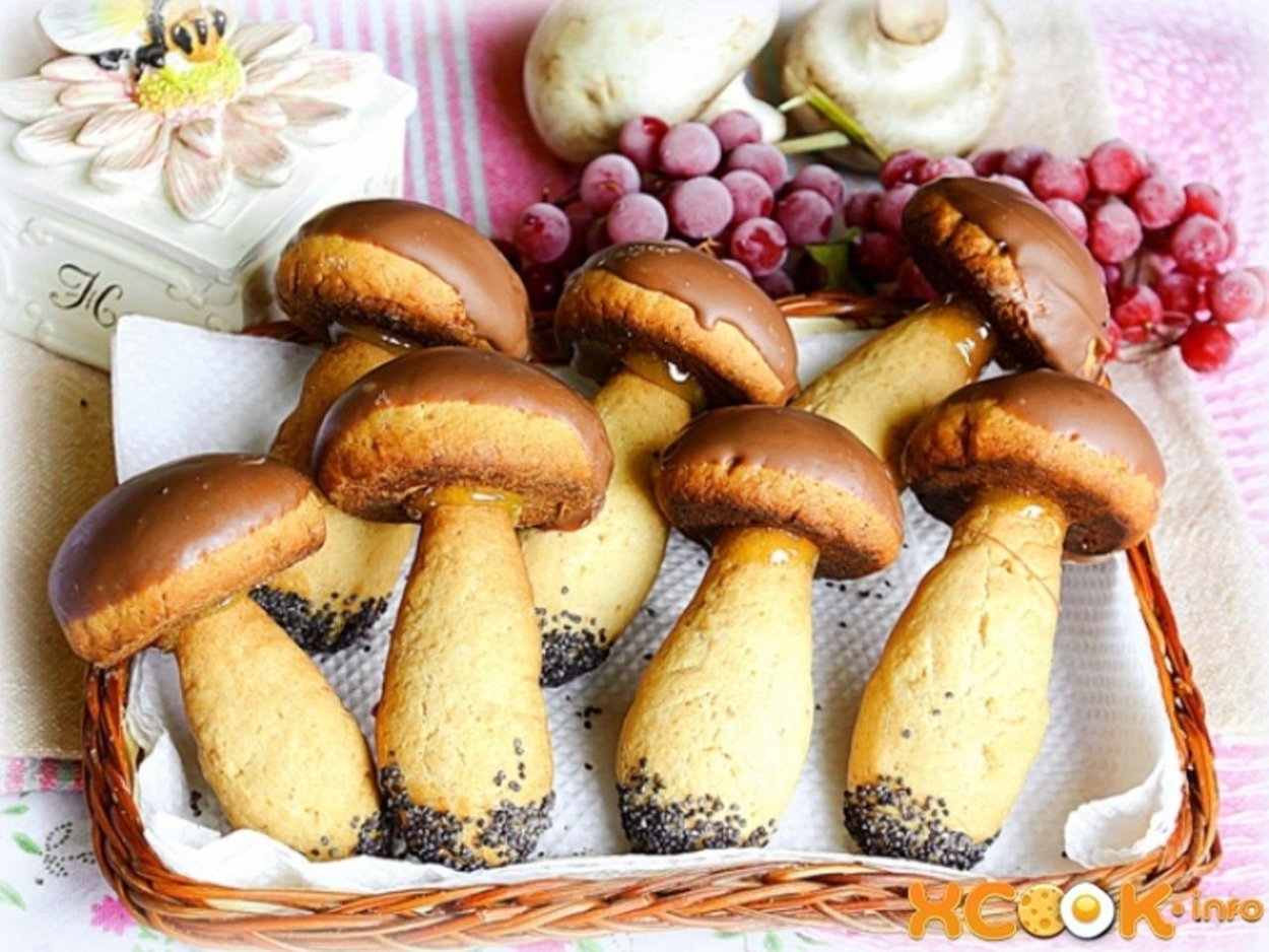 Песочное печенье грибочки