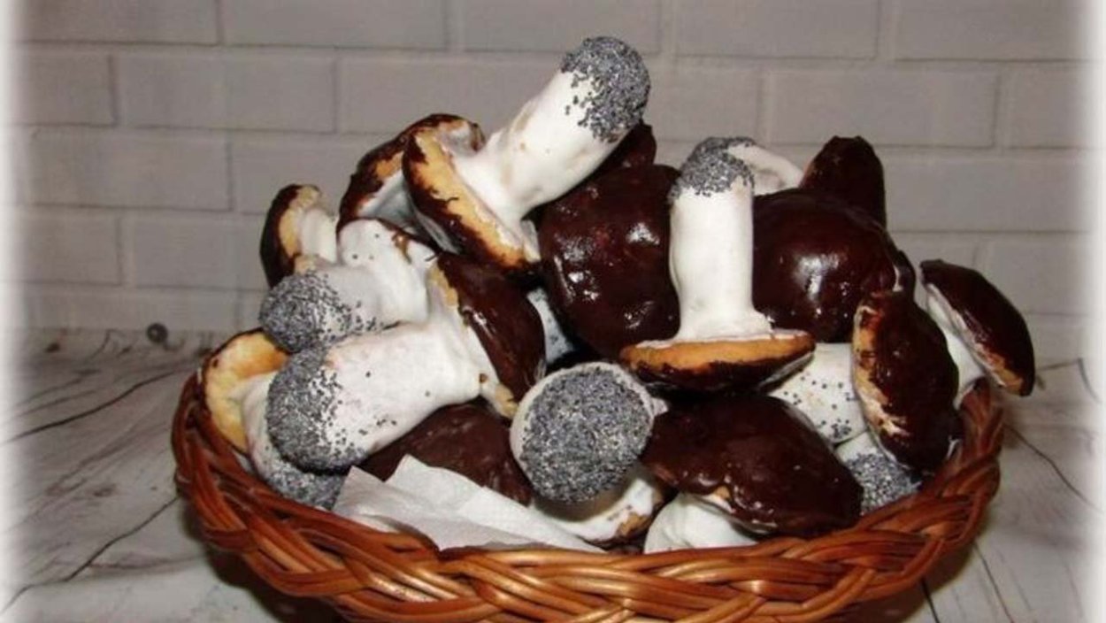 Печенье пирожное грибочки