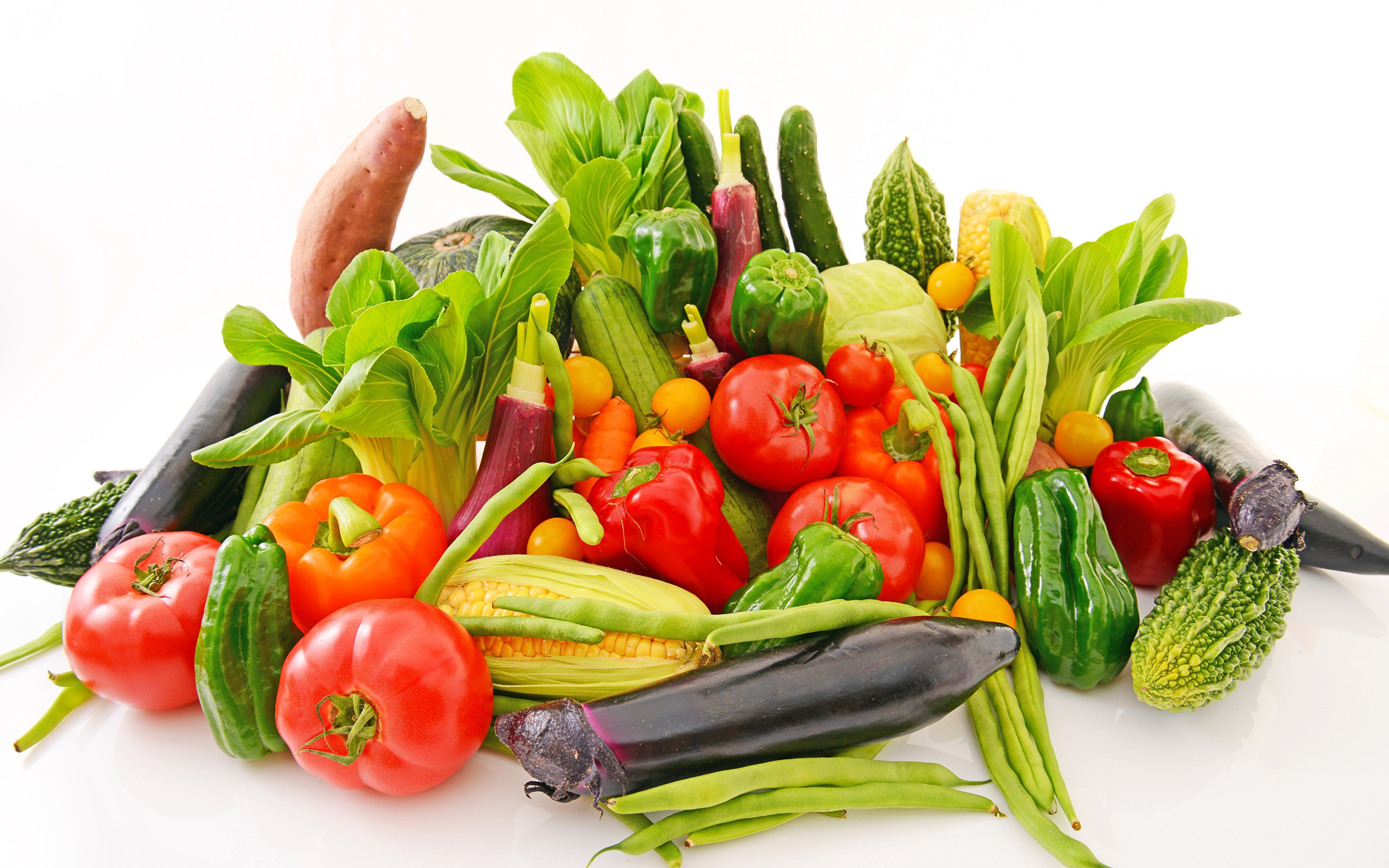 Овощи кипели. Овощи. Красивые овощи. Свежие овощи и фрукты. Овощи на белом фоне.