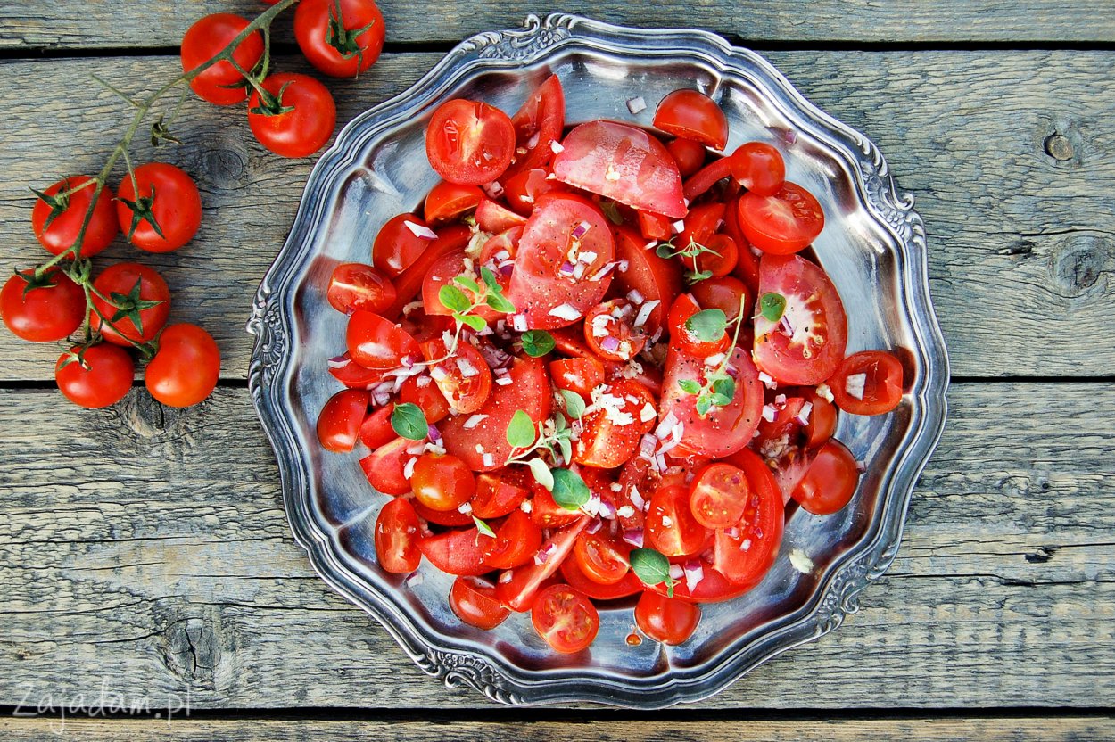 Салат из помидоров