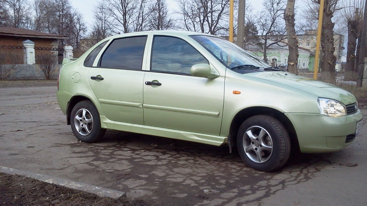 Лада Калина седан цвет аспарагус