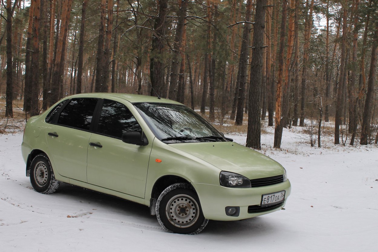 Лада Калина седан светло зеленая