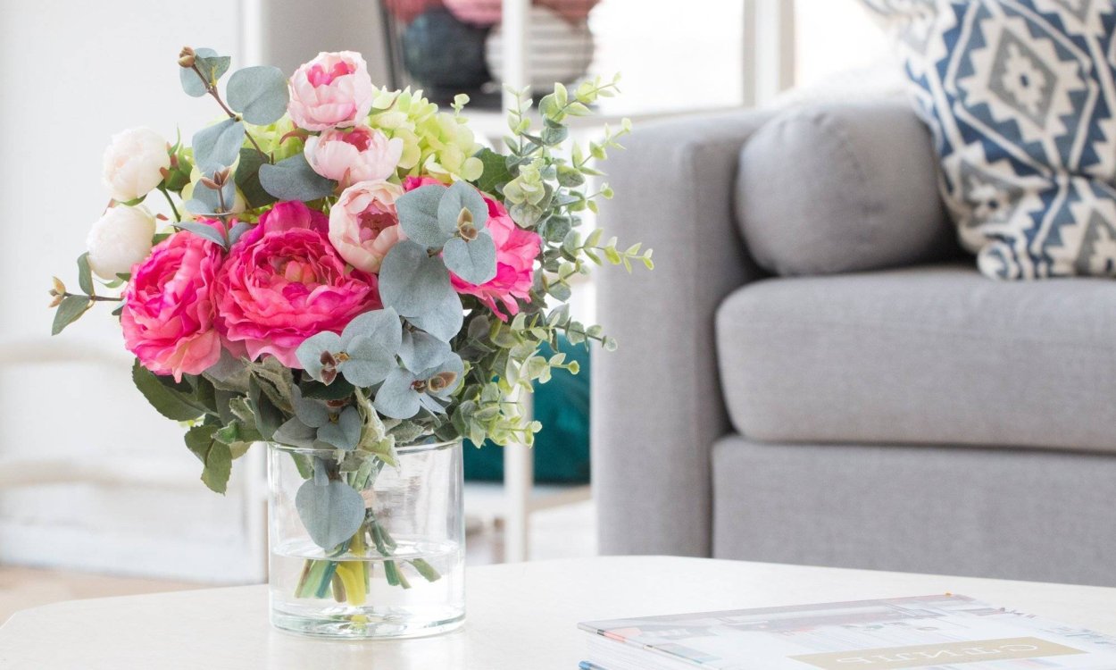 Букет цветов в интерьере