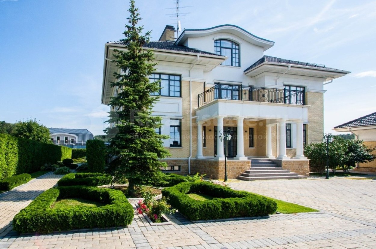 Особняк в подмосковном посёлке «Флоранс»