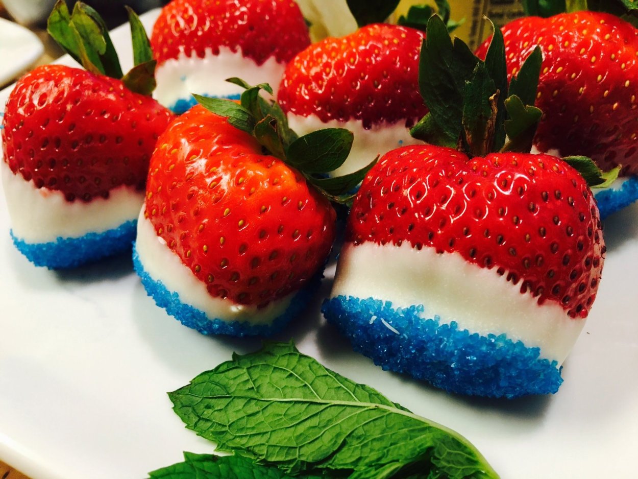 Голубая клубника