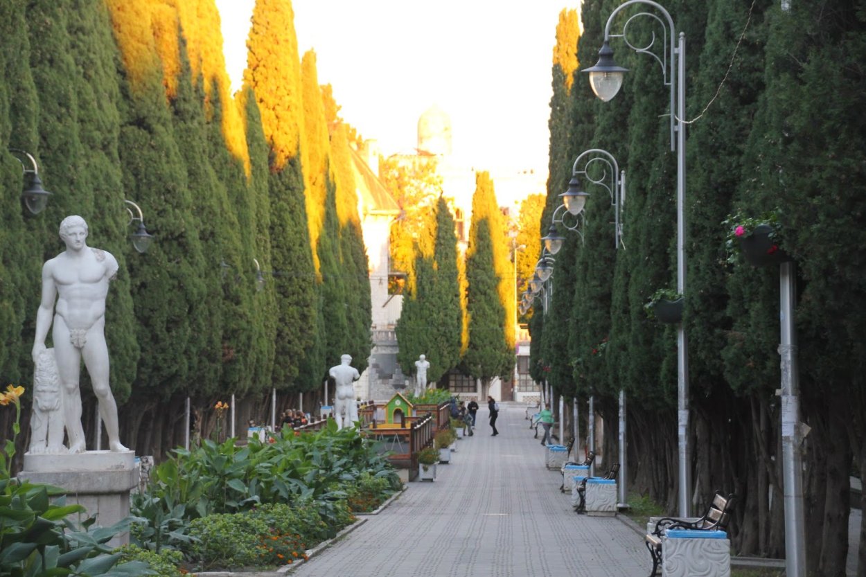 Кипарисовая аллея Симеиз парк