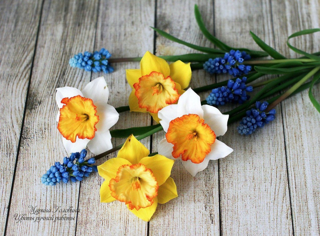 Букет тюльпаны нарциссы мускари