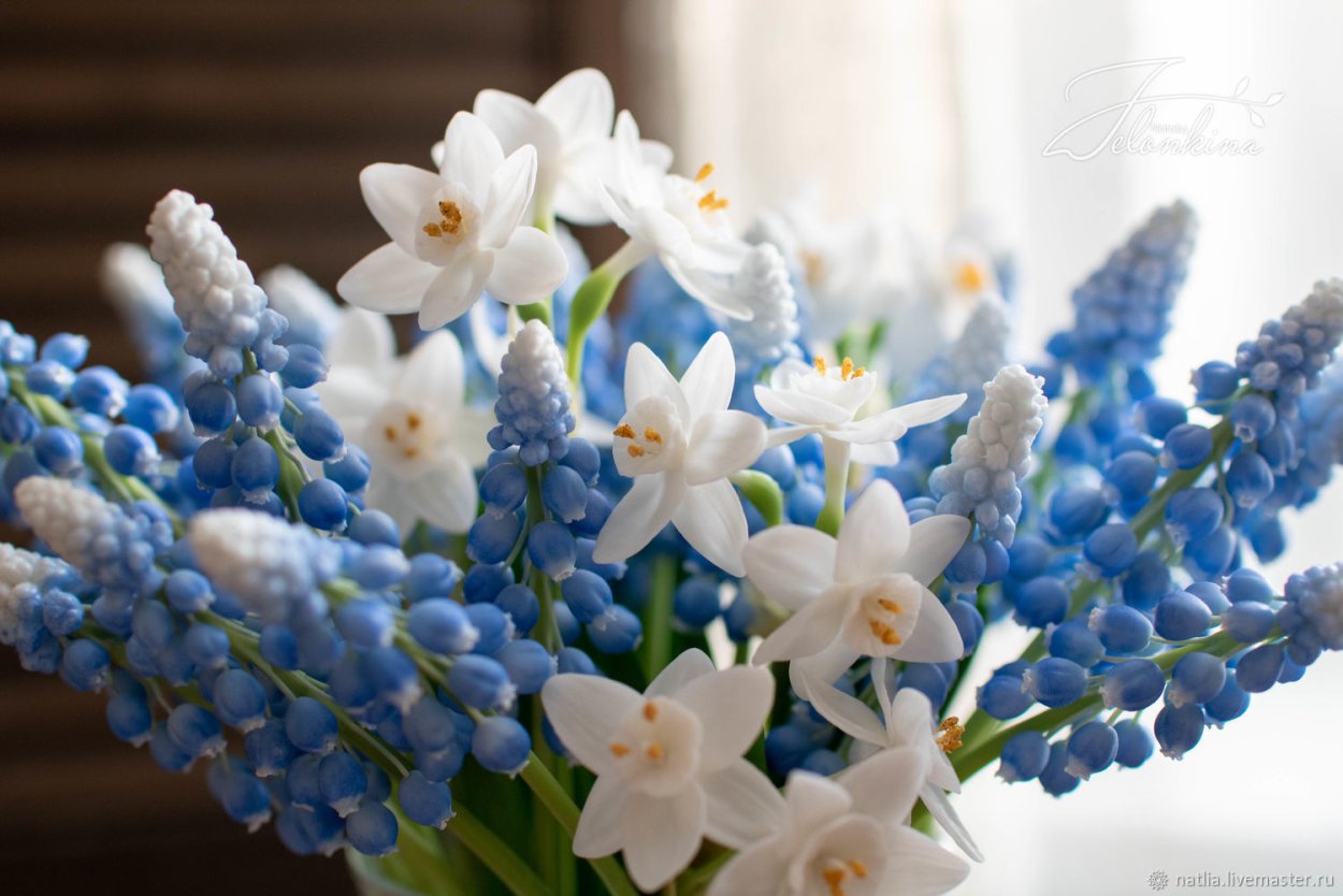 Букет тюльпанов и мускари холодный фарфор