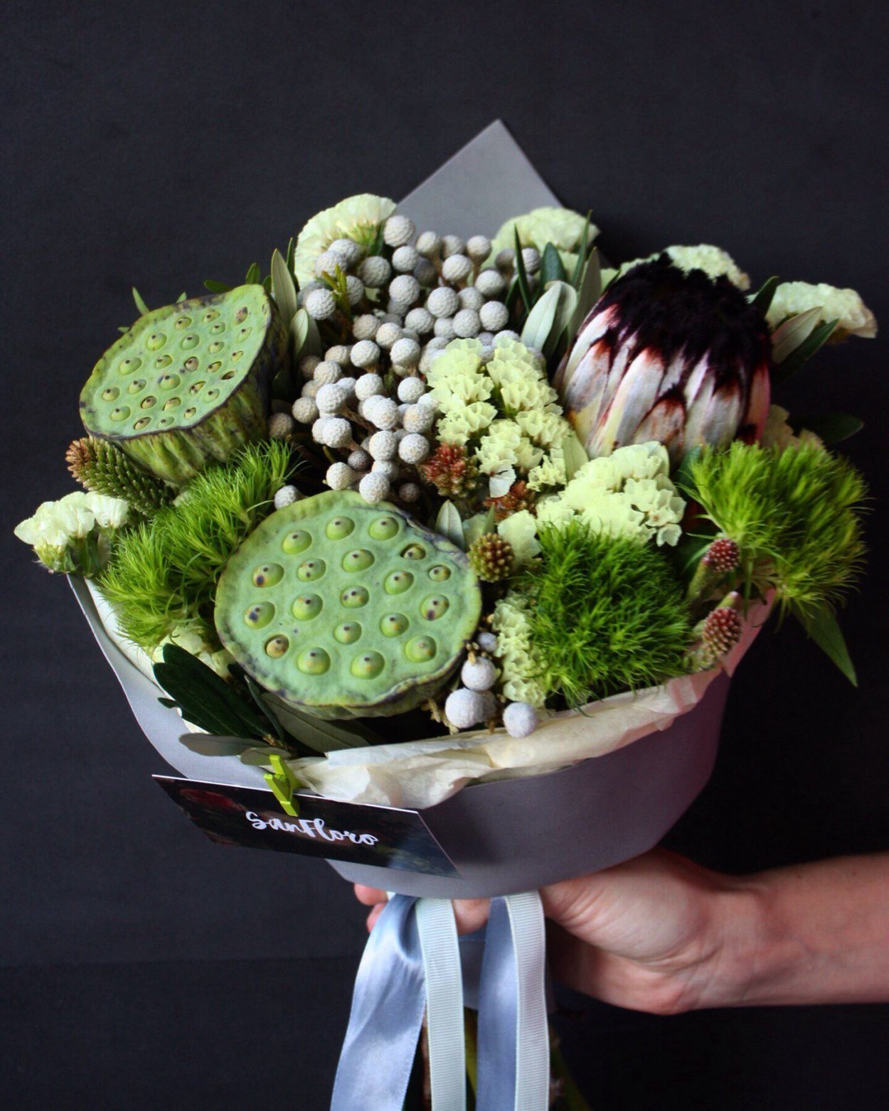 Лотос сухоцвет