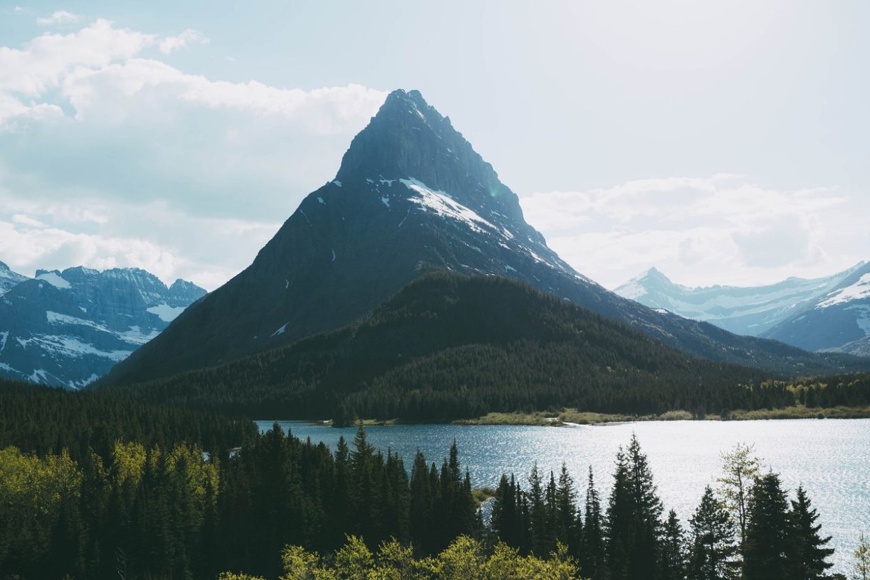 Скандинавия горы лес