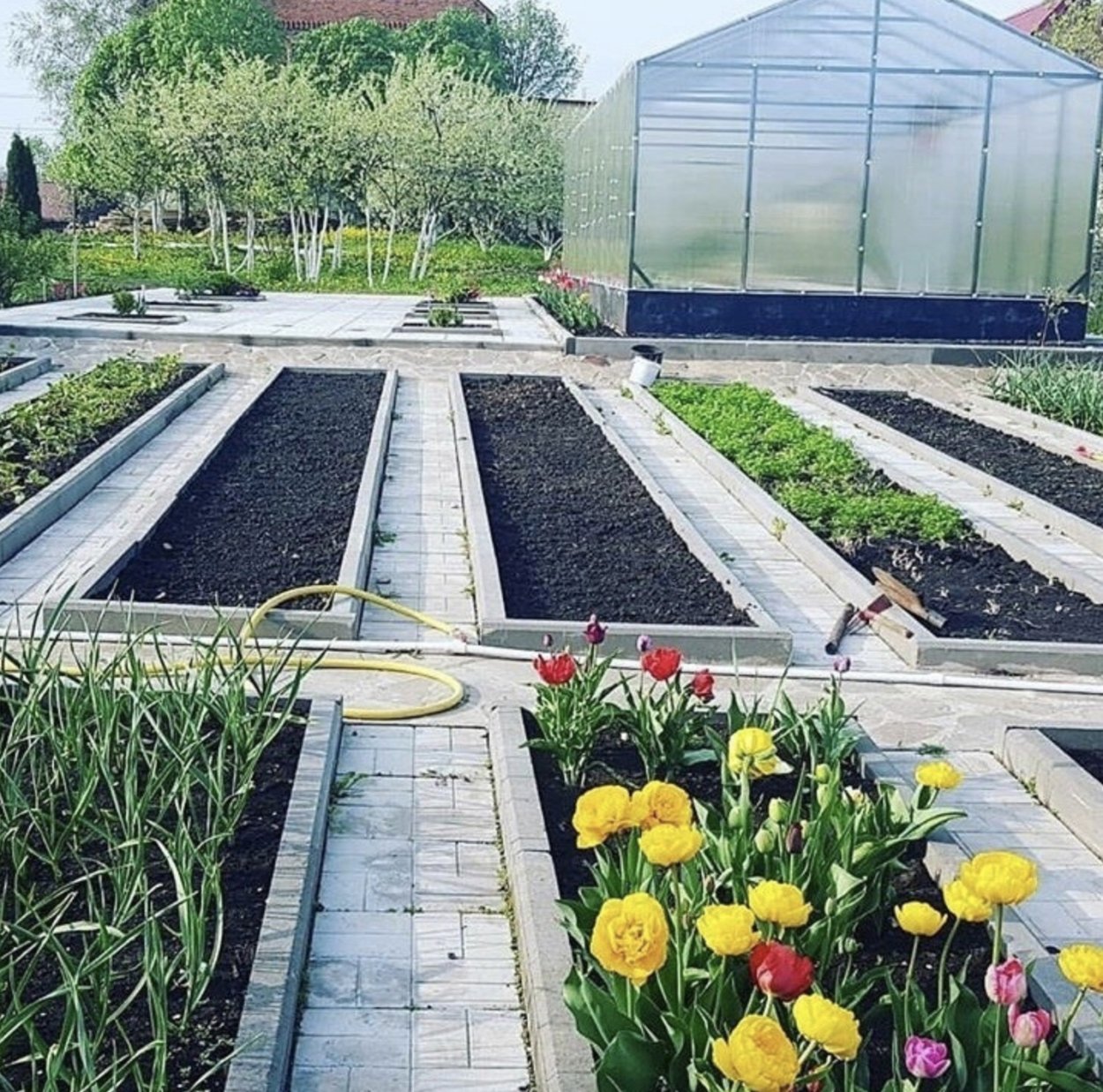 Грядки-клумбы мавританский дворик