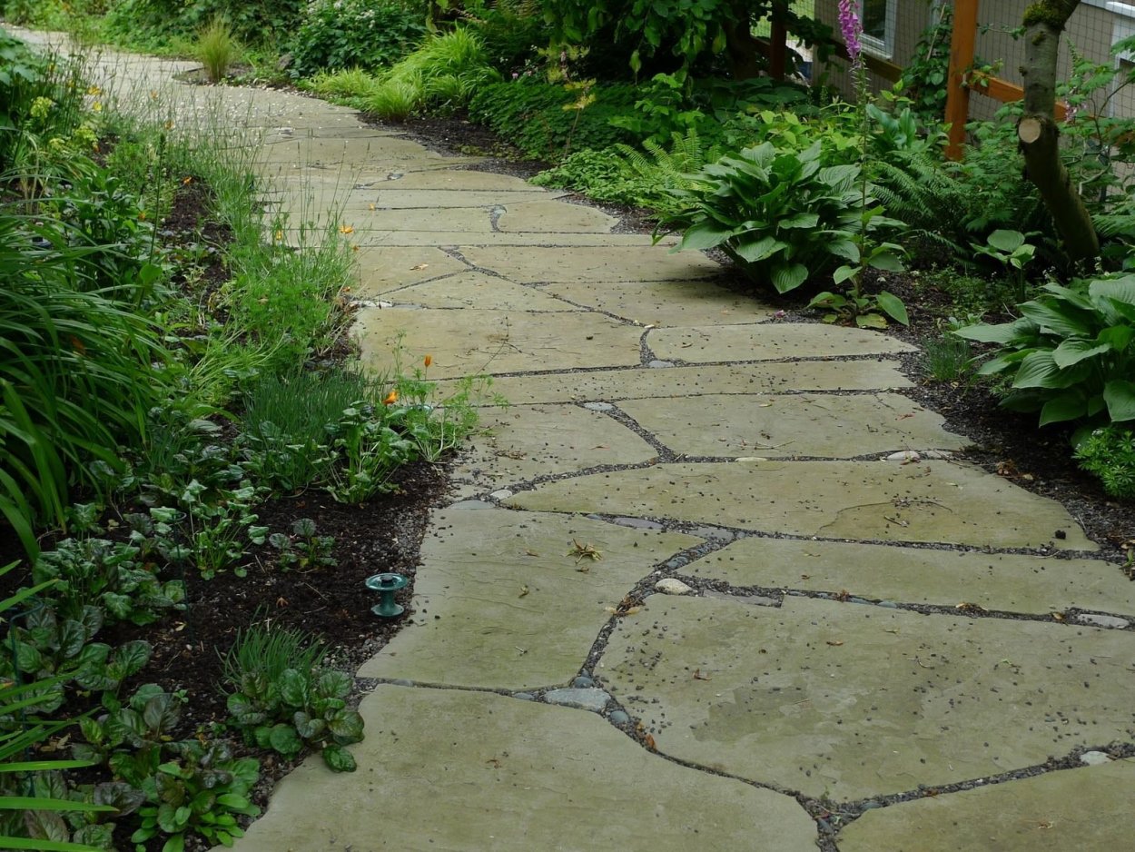 Садовые пошаговые дорожки из плитняка