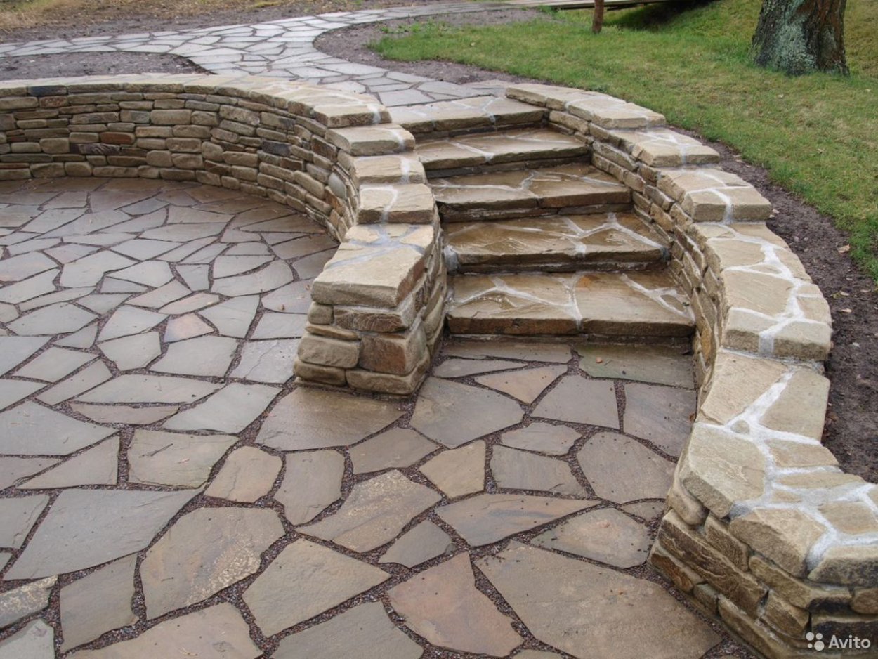 Камень пластушка песчаник двор