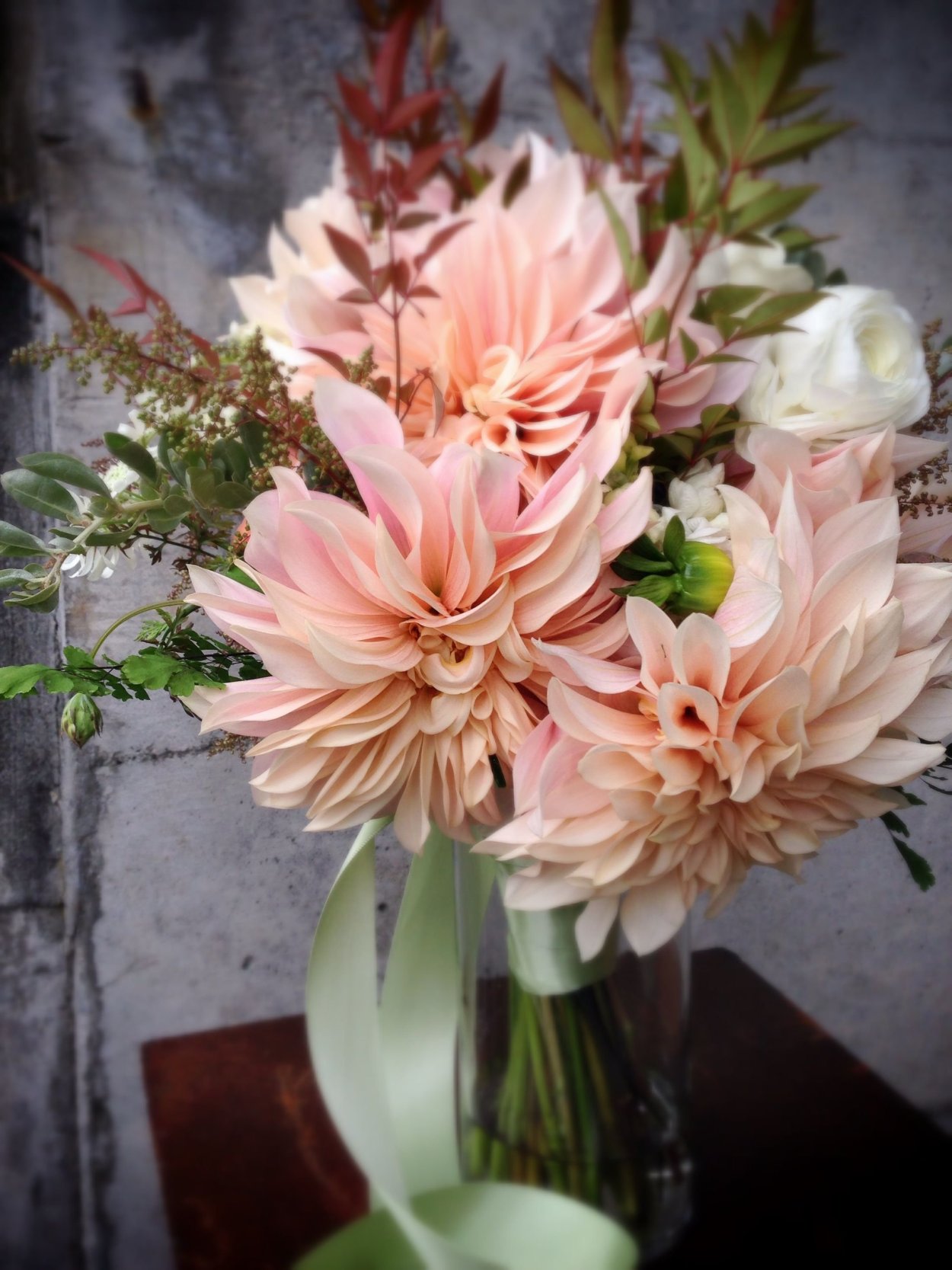 Монобукет из георгин