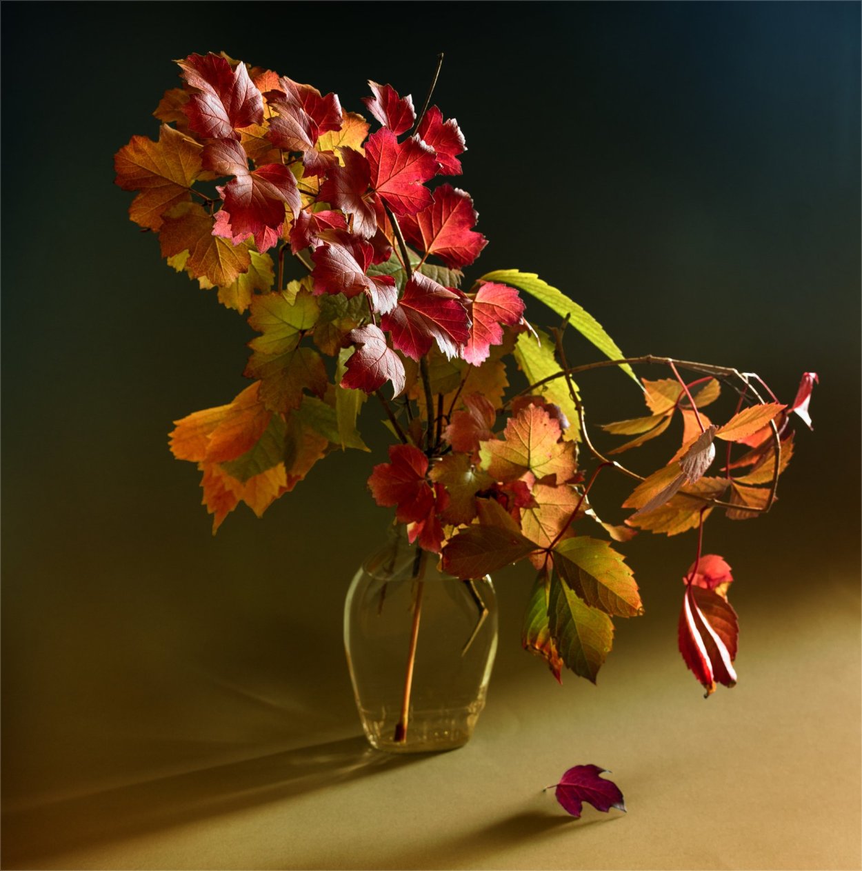 Букет из осенних листьев