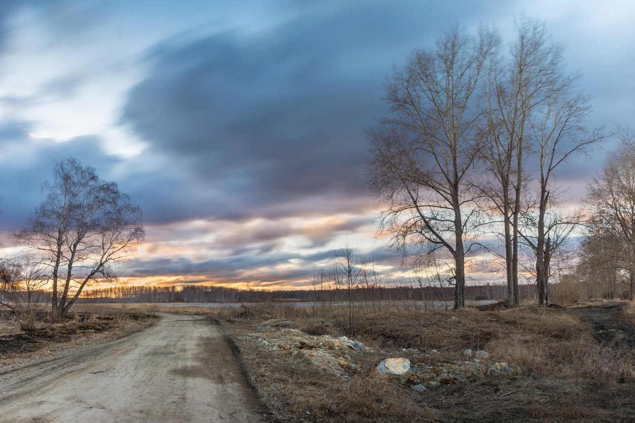 Пасмурно весной