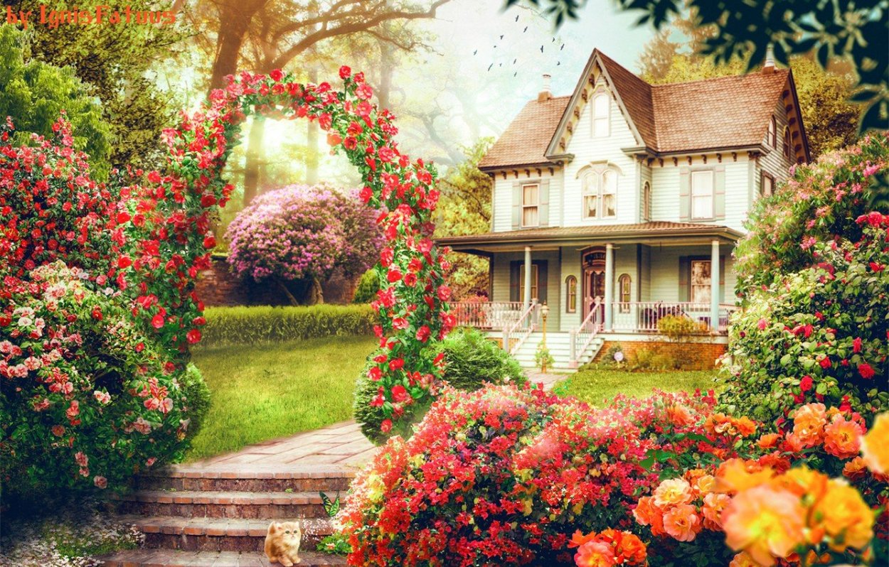 Домик с цветущим садом