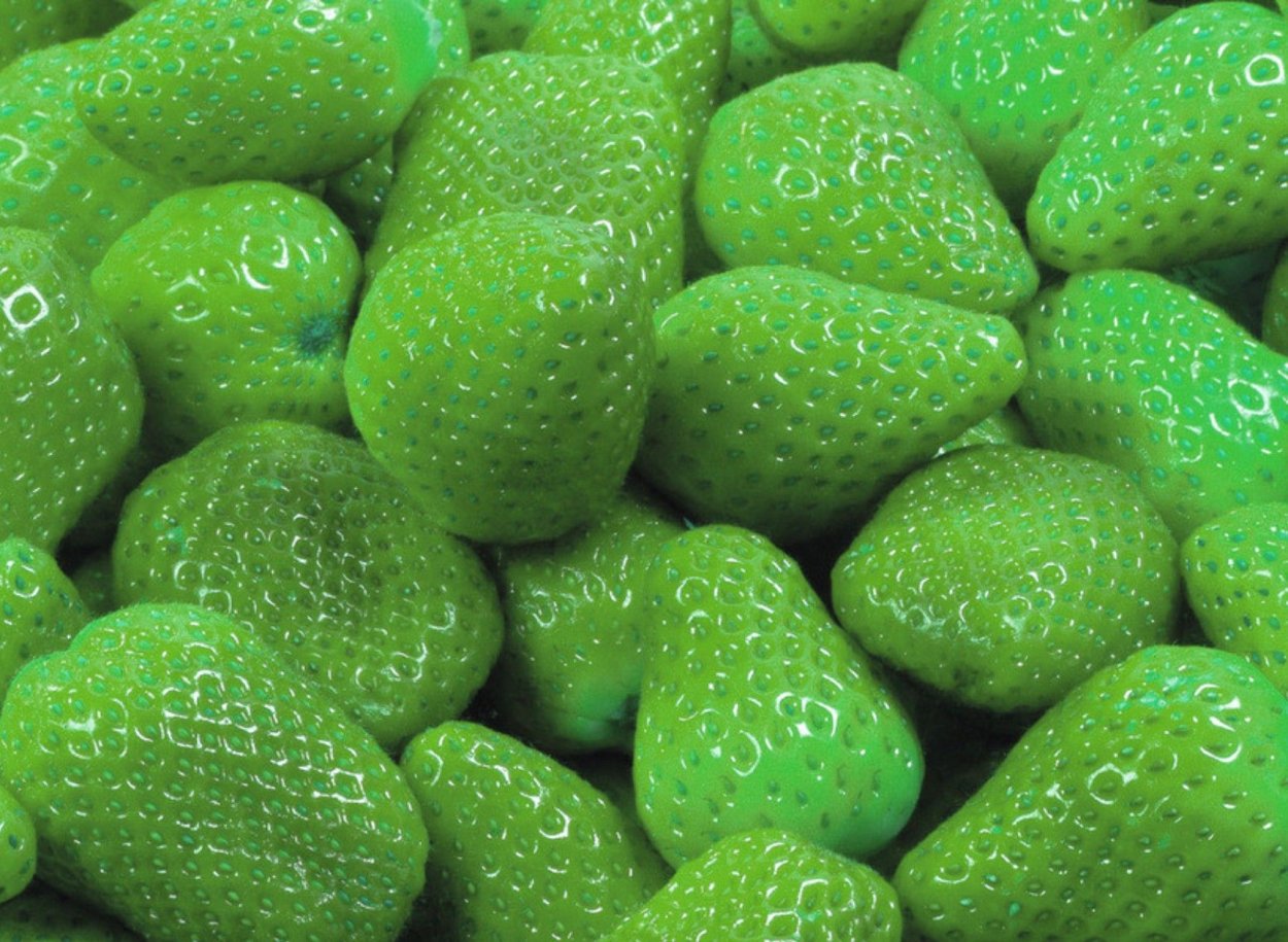 Незрелая клубника