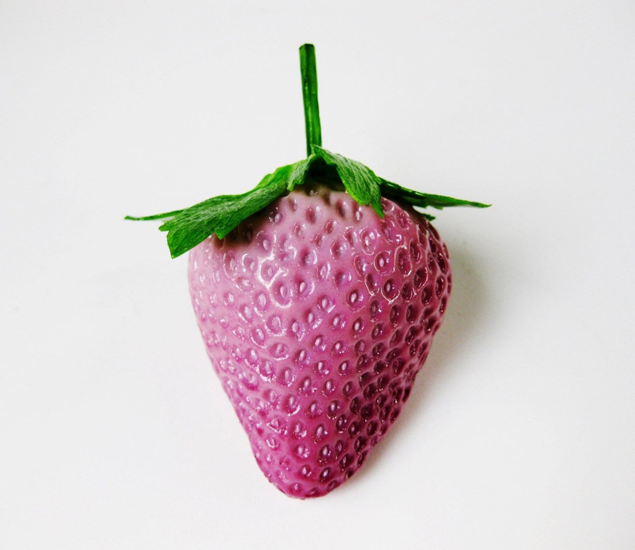 Розовая земляника