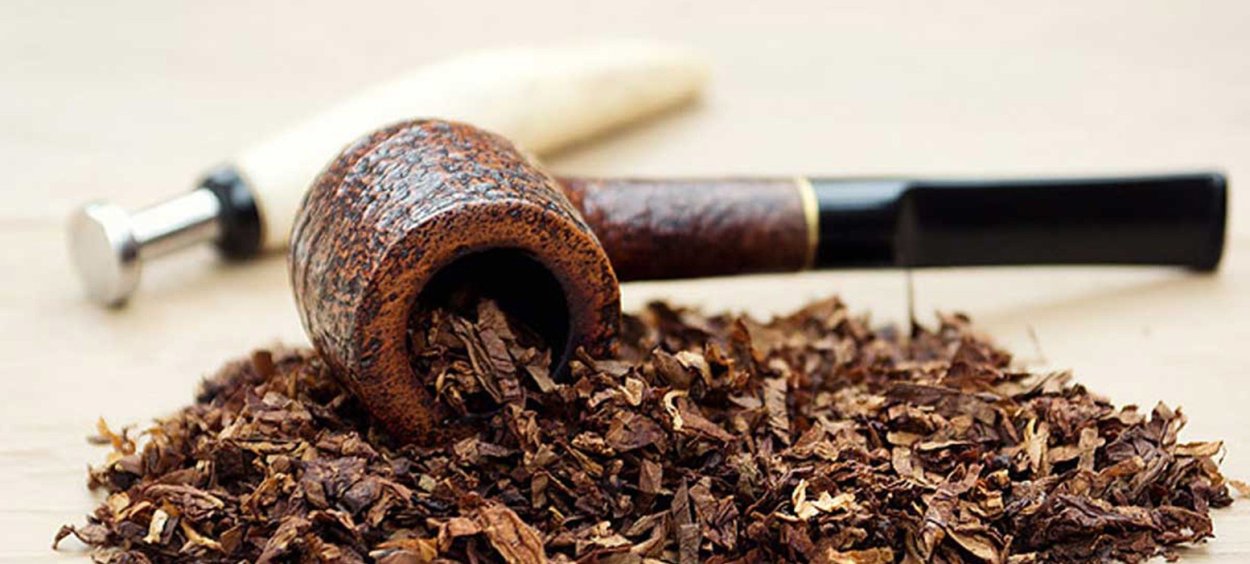 Хлопок на темном фоне