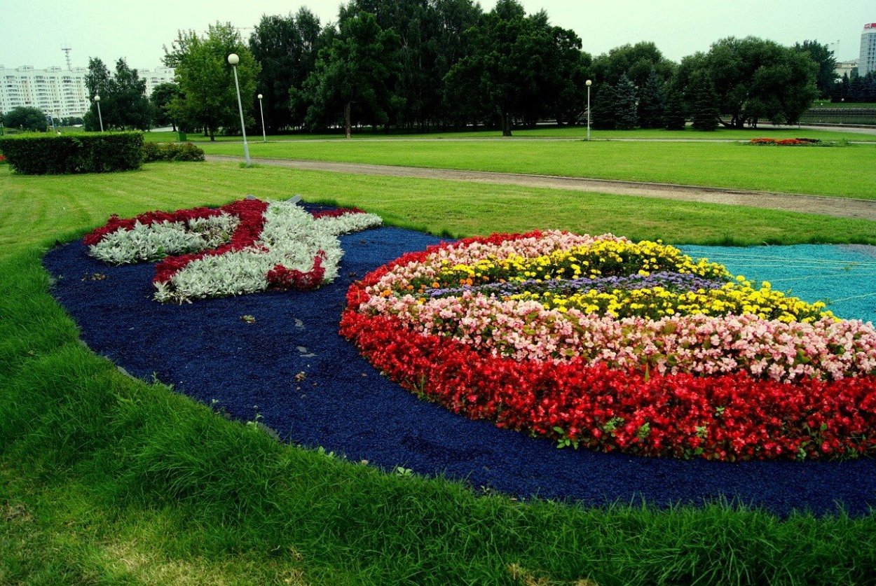 Прямоугольная клумба
