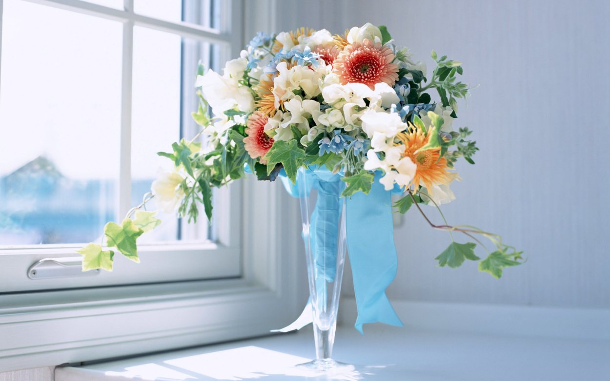 Нежный букет в вазе