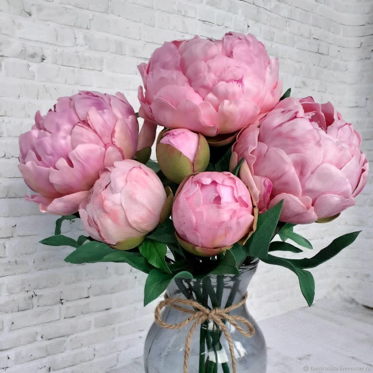 Grand massive пион