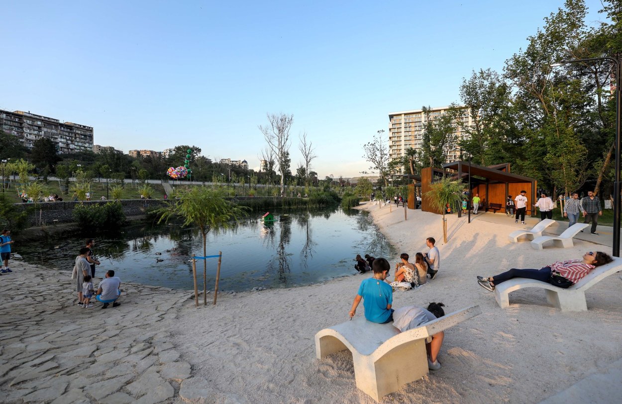 Мзиури в Тбилиси парк аттракцион