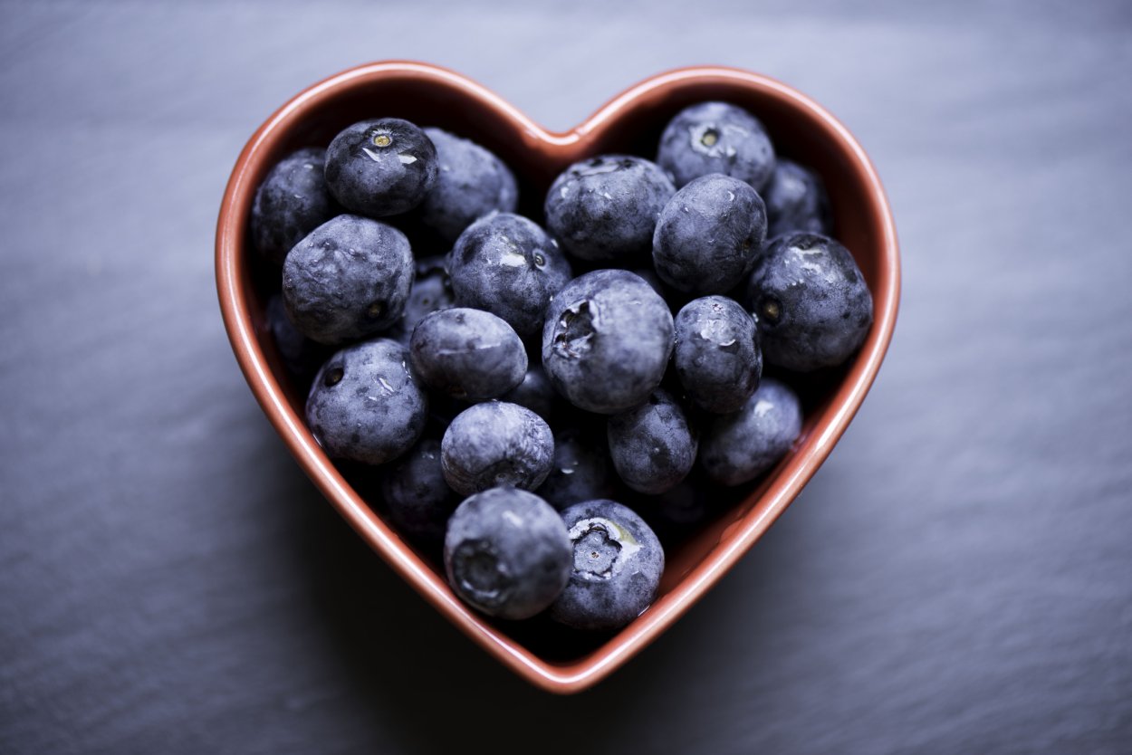 Вишня Песчаная черноплодная