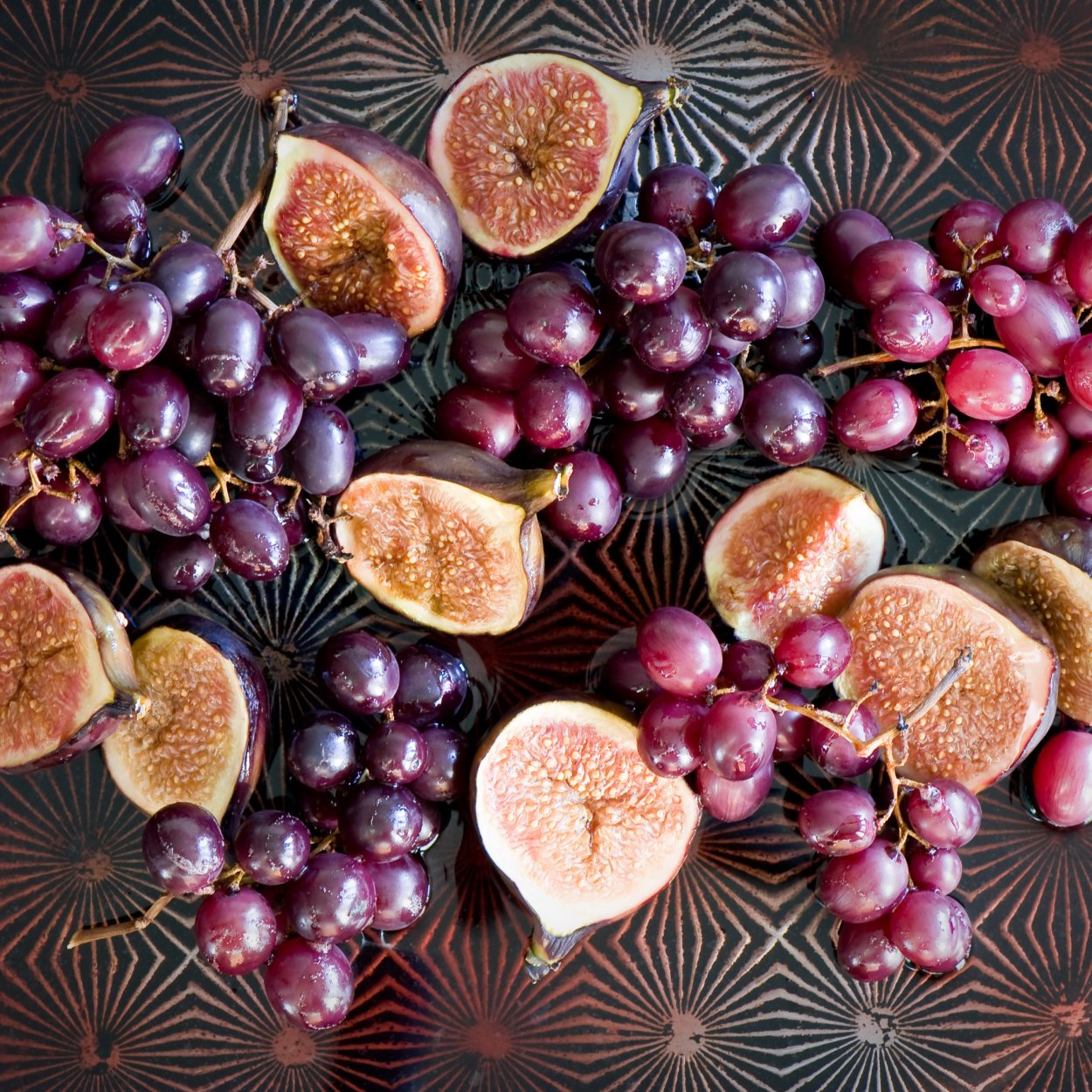 Гранат, виноград, инжир