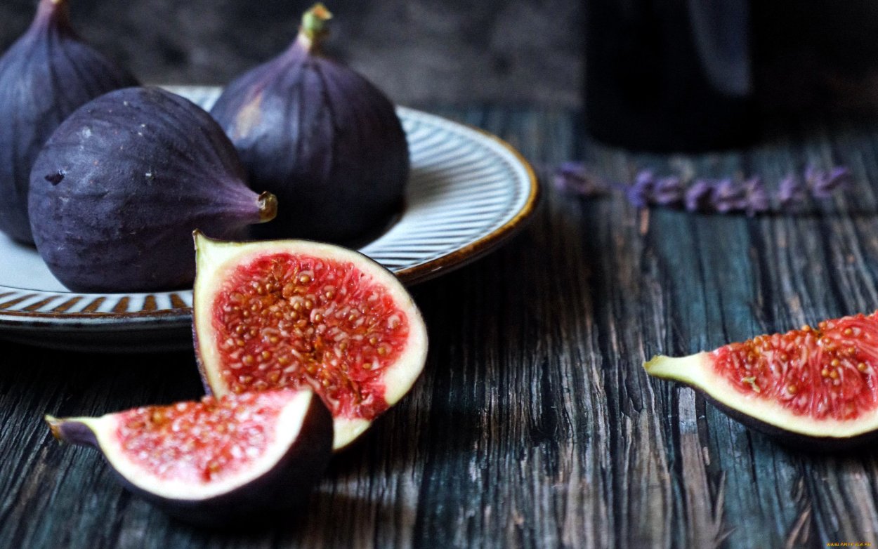 Винная ягода смоква