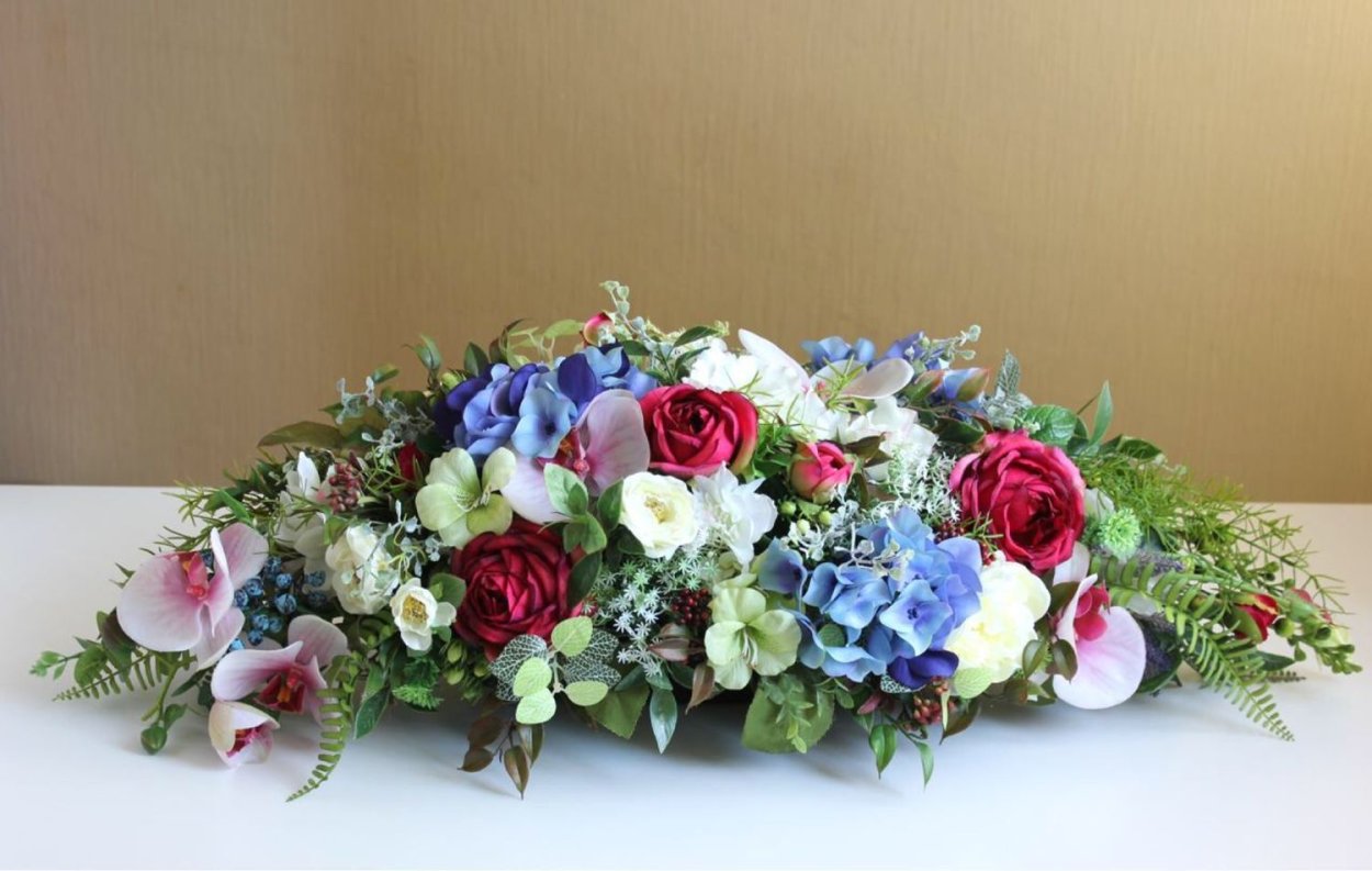 Композиции из искусственных цветов