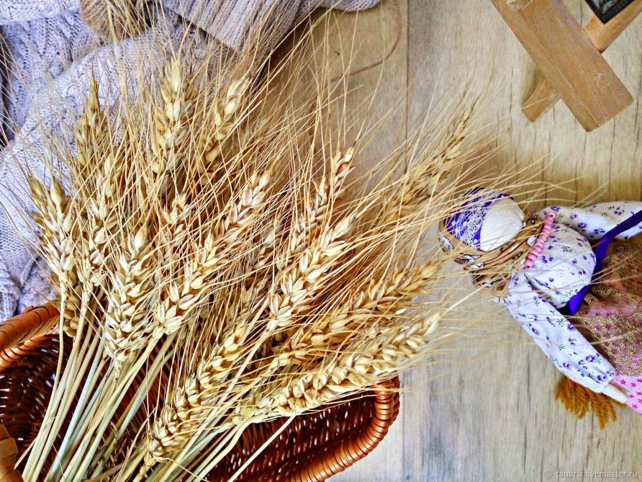 Букеты с васильками и колосками
