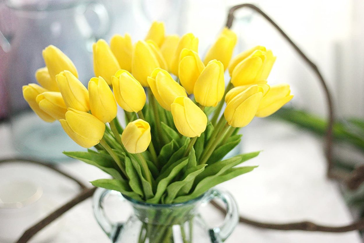 Искусственные тюльпаны бело желтые