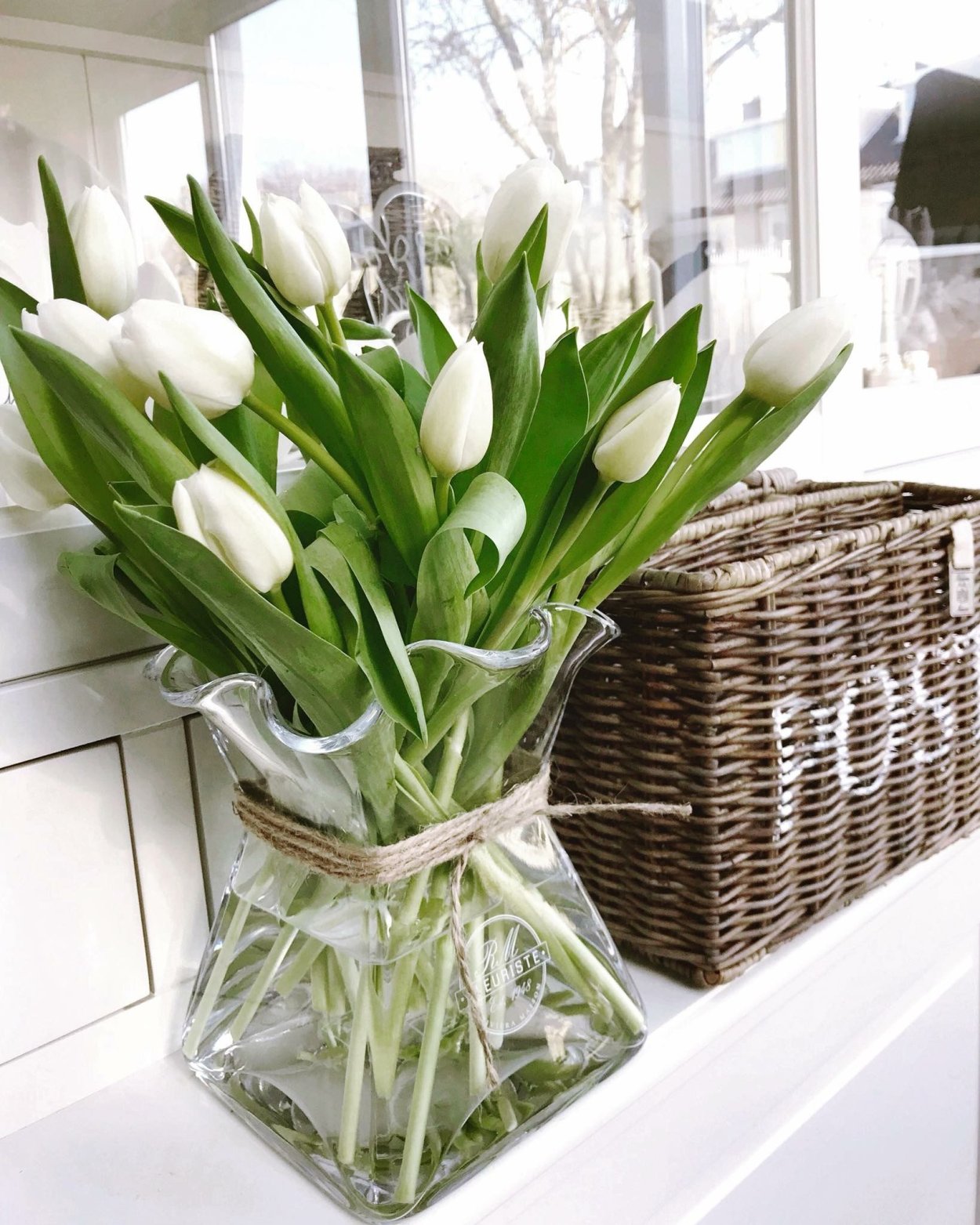 Букет тюльпанов в интерьере