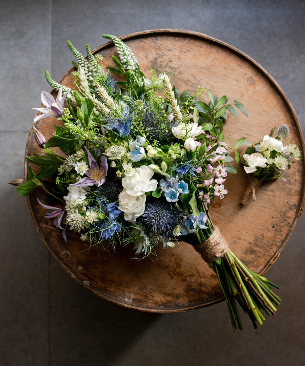 Ромашки и васильки